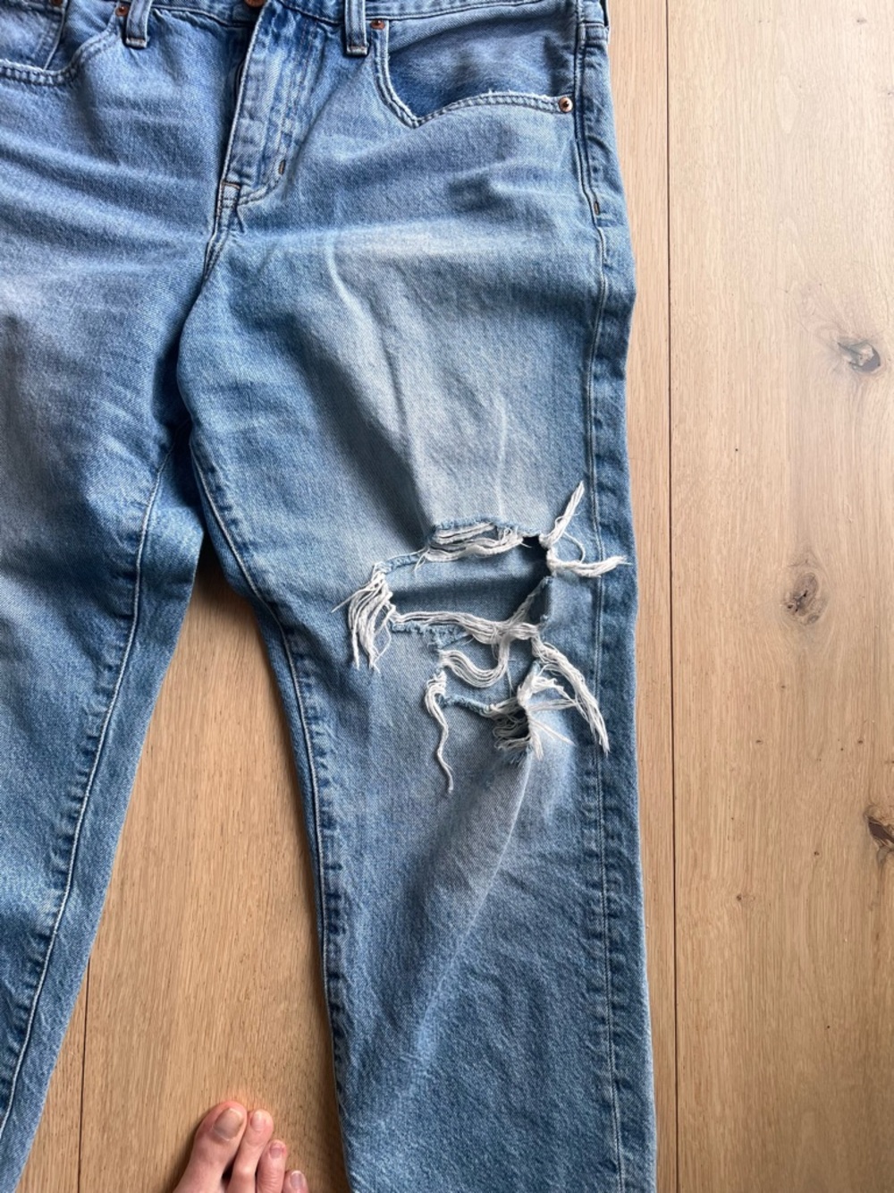 J. Crew Slouchy Distressed Boyfriend Jeans. Size 29P - Picture 5 of 10